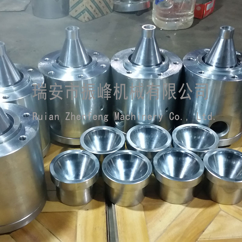 水管模头